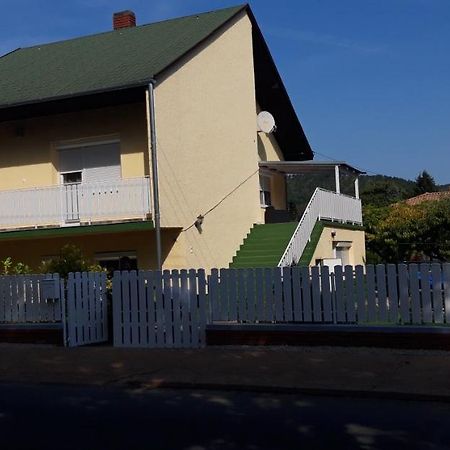 Ildi Apartman Gyenesdiás Exterior foto