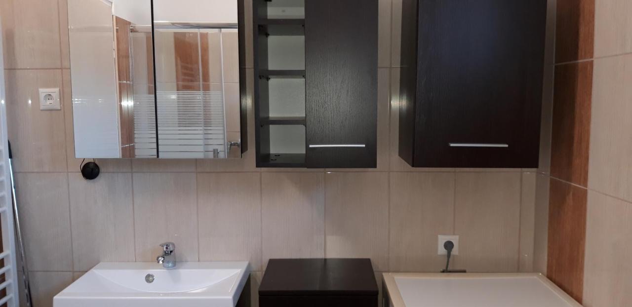 Ildi Apartman Gyenesdiás Exterior foto